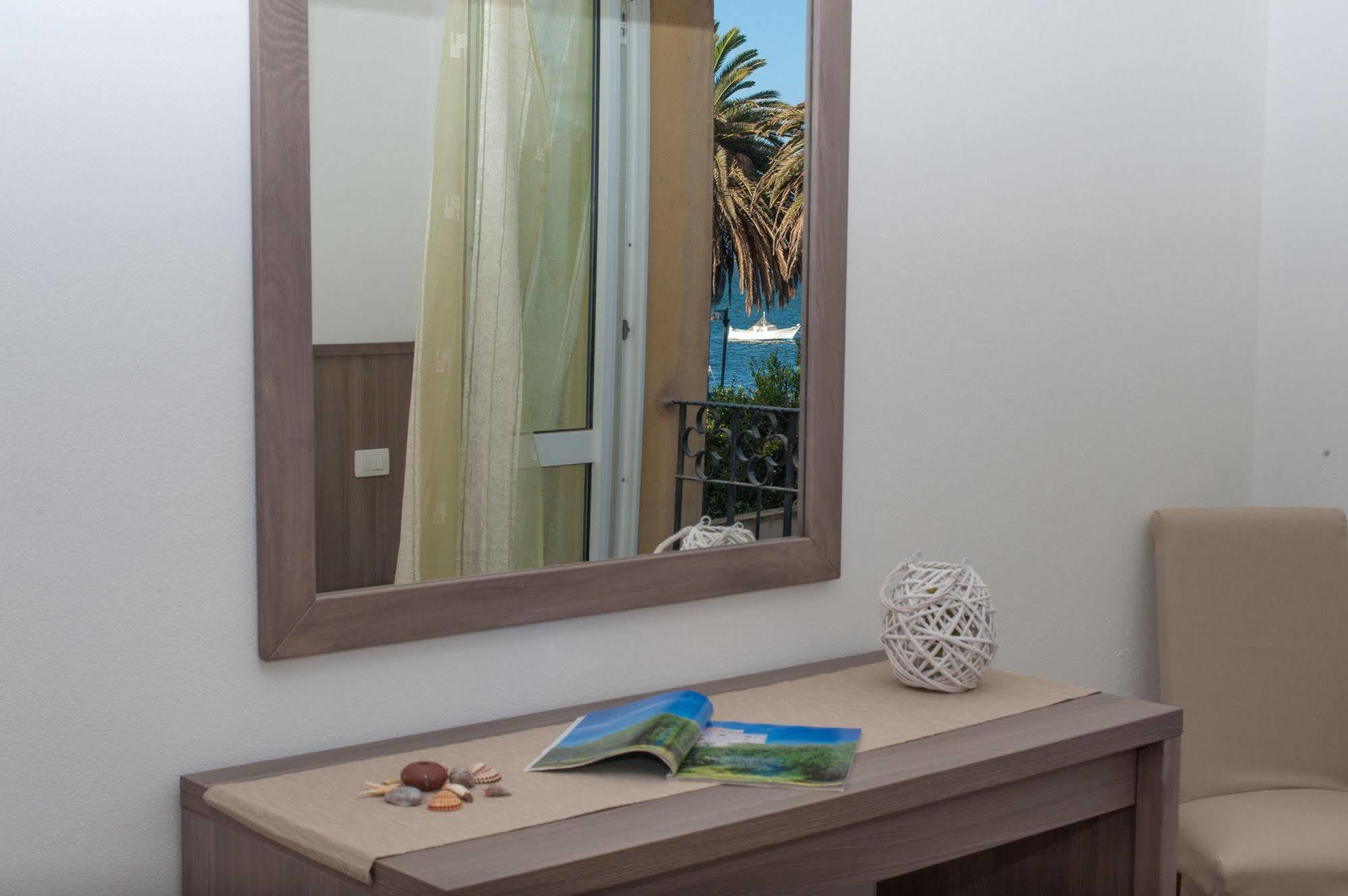 Muma Hostel SantʼAntìoco